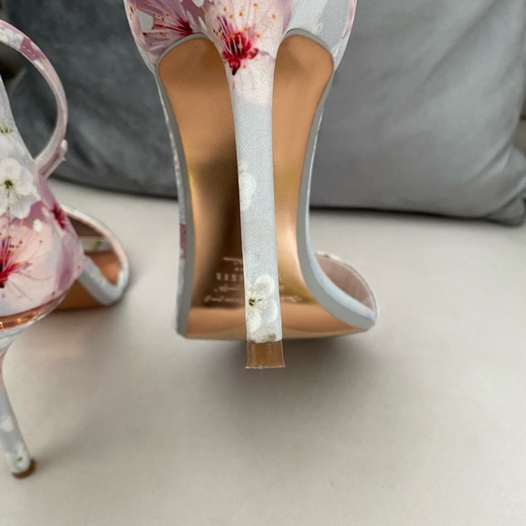 Ted Baker Charv oriental blossom heels - Picture 8 of 8